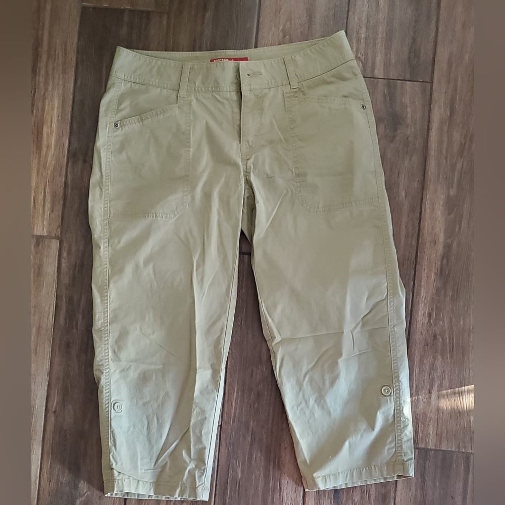Eastern Mountain Sports Khaki Convertable Pants Size 6